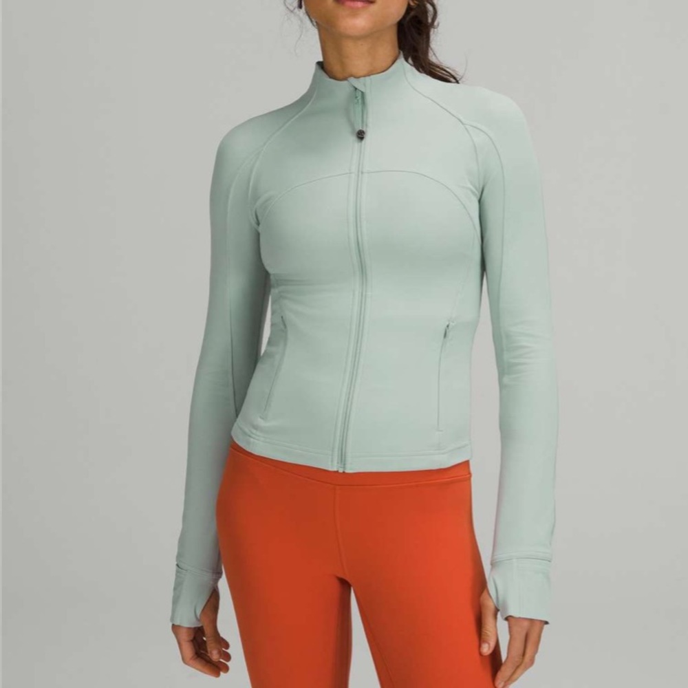 Lululemon Nulu Cropped Define